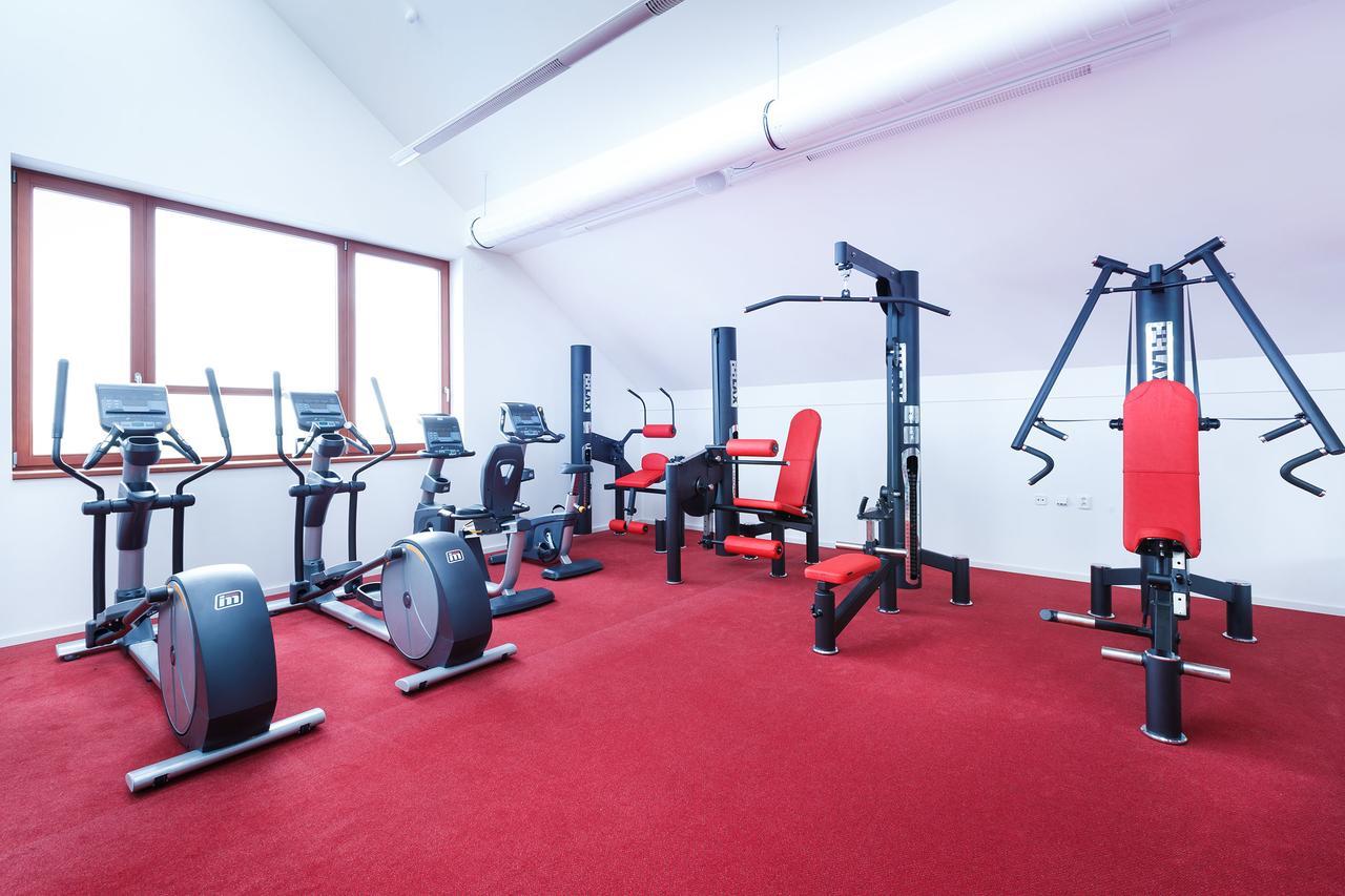 Sport Relax Hotel Na Kopecku Krinec ภายนอก รูปภาพ