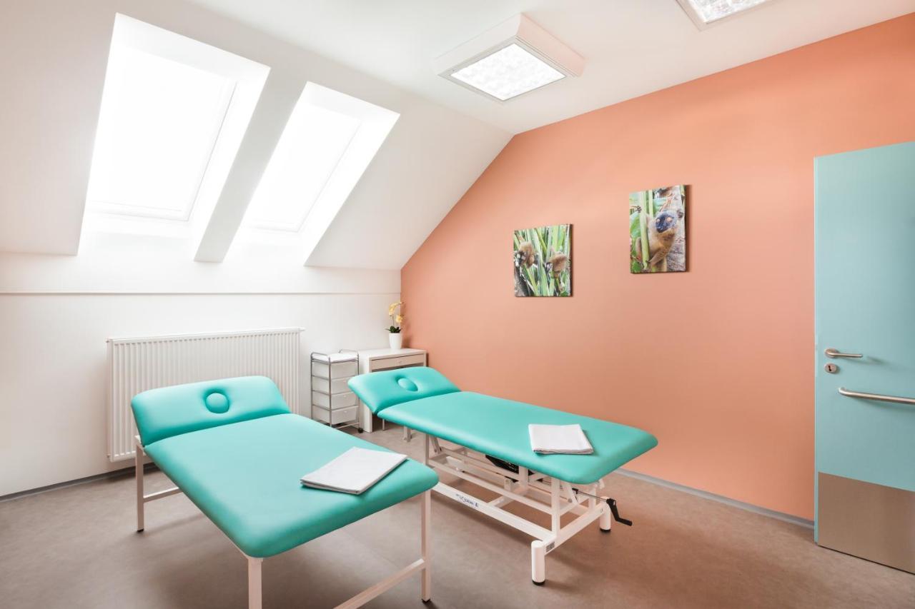 Sport Relax Hotel Na Kopecku Krinec ภายนอก รูปภาพ