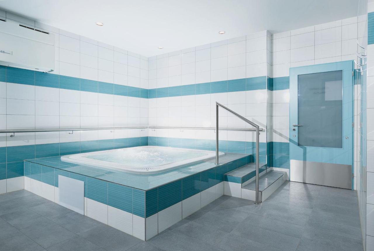 Sport Relax Hotel Na Kopecku Krinec ภายนอก รูปภาพ